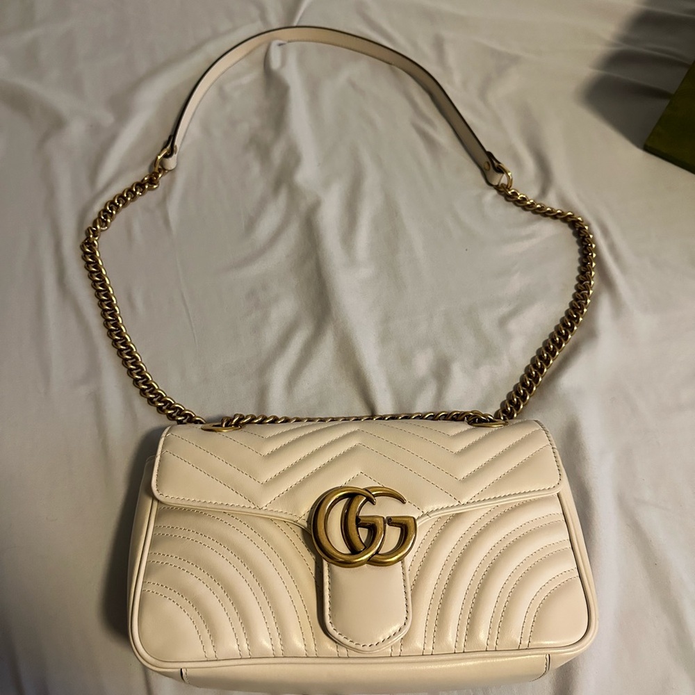 Gucci Cream Quilted Shoulder Bag with Gold Chain